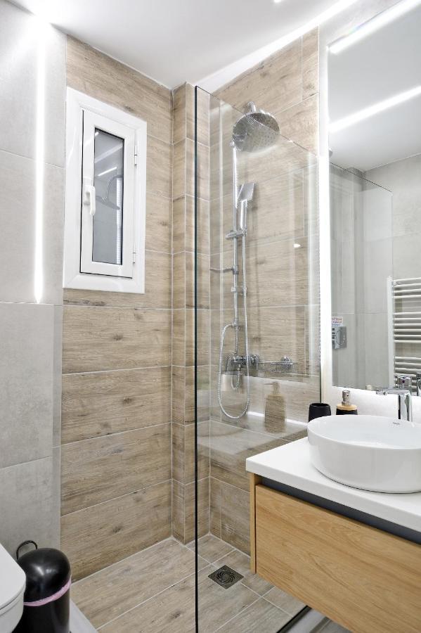 Elegant Big Apartment In Athens Center With Balcony Dış mekan fotoğraf