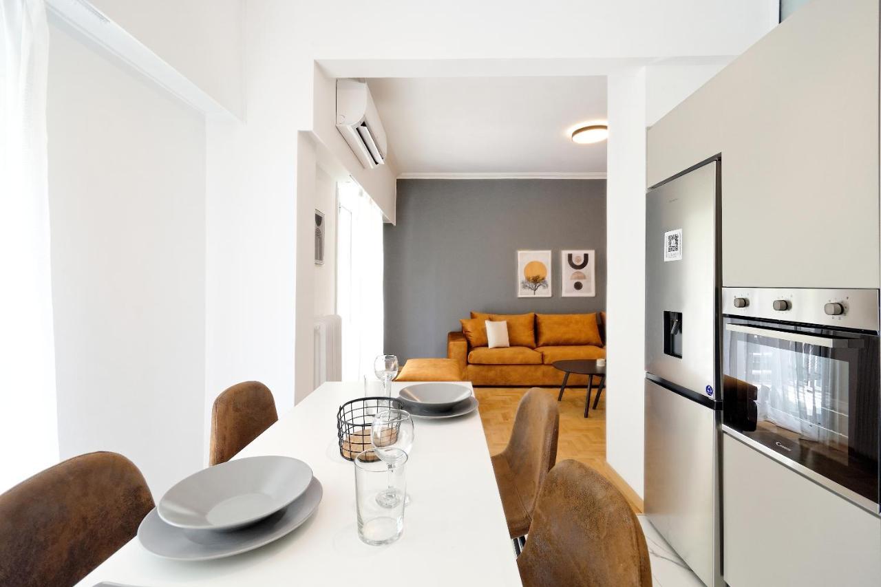 Elegant Big Apartment In Athens Center With Balcony Dış mekan fotoğraf