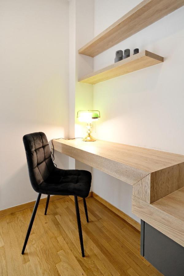Elegant Big Apartment In Athens Center With Balcony Dış mekan fotoğraf