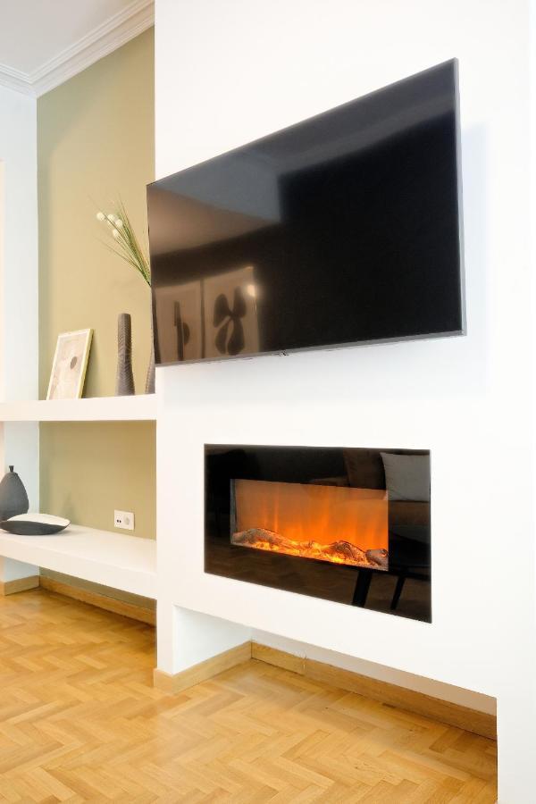 Elegant Big Apartment In Athens Center With Balcony Dış mekan fotoğraf